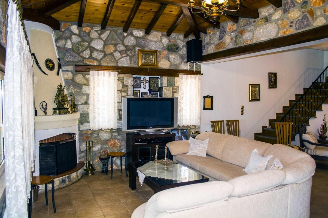 Villa Gem Moni Evaggelistrias Luaran gambar