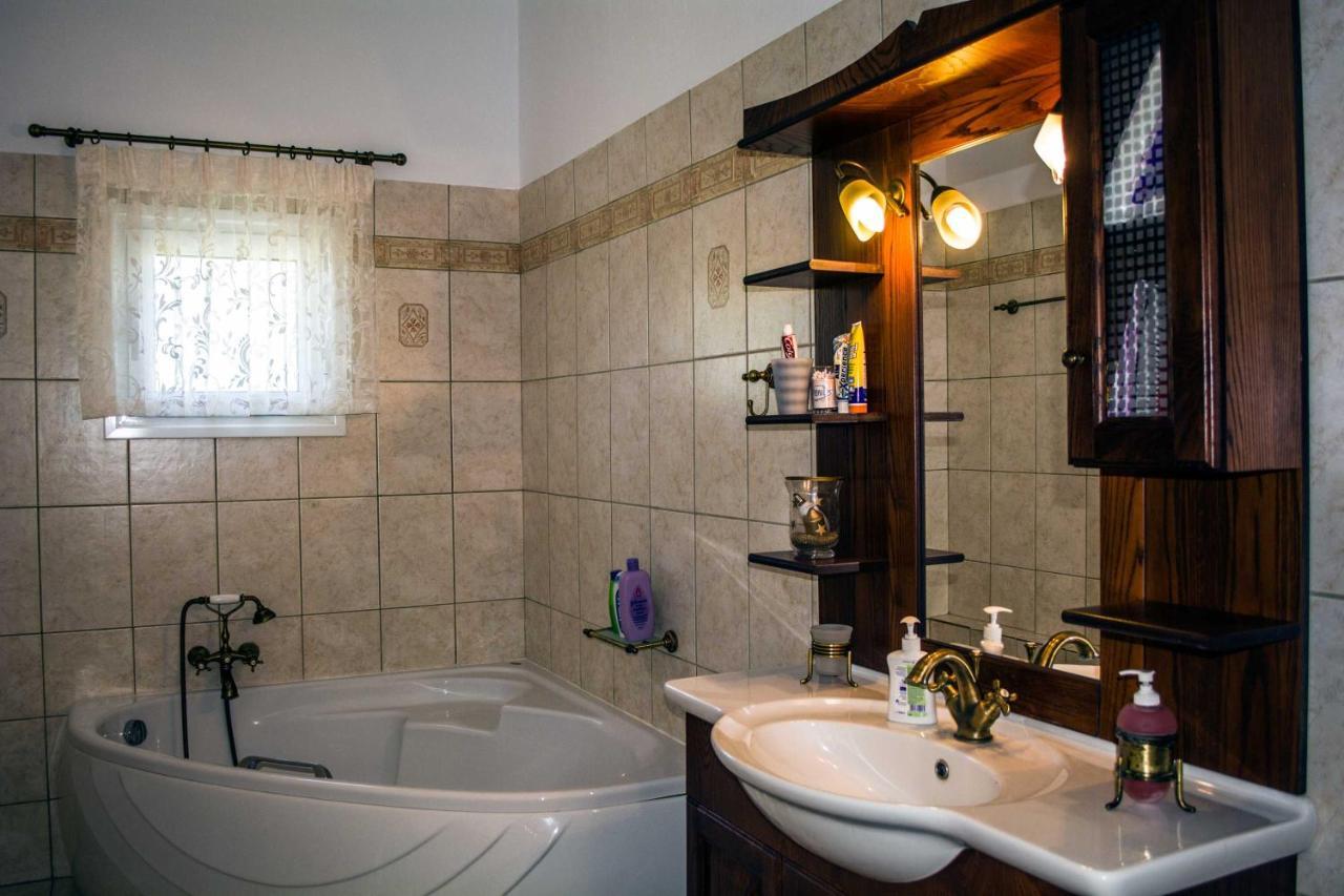 Villa Gem Moni Evaggelistrias Luaran gambar